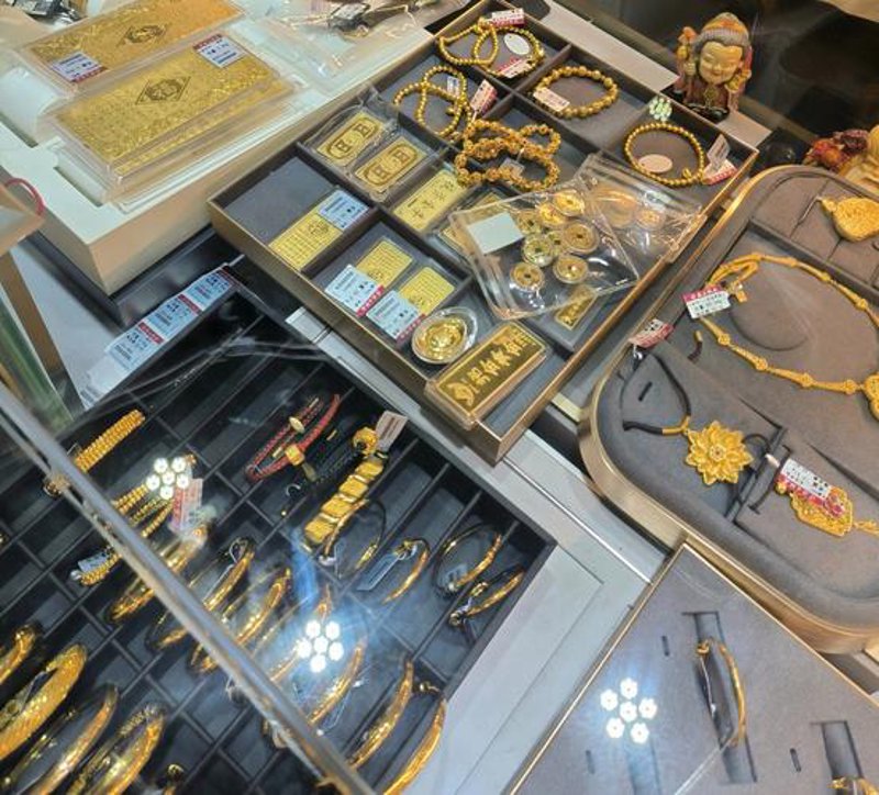 招远小饰品：璀璨之光下的新风尚